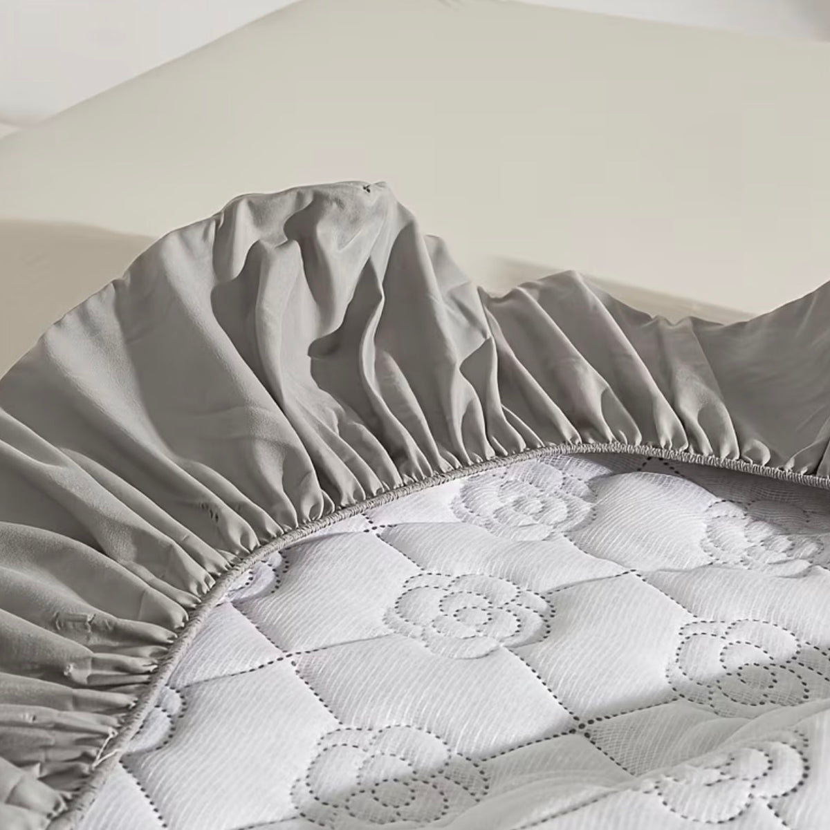Protège-matelas imperméable gris, dimensions