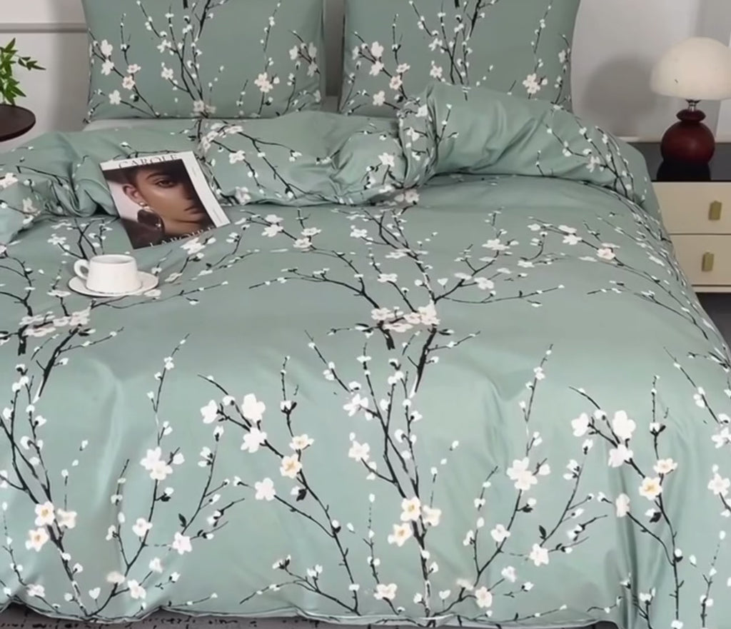 Parure de Lit Fleurs de Prunier – Housse de Couette + 2 Taies