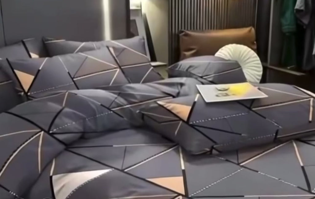 Parure de Lit Géométrique Dorée – Housse de Couette + 2 Taies